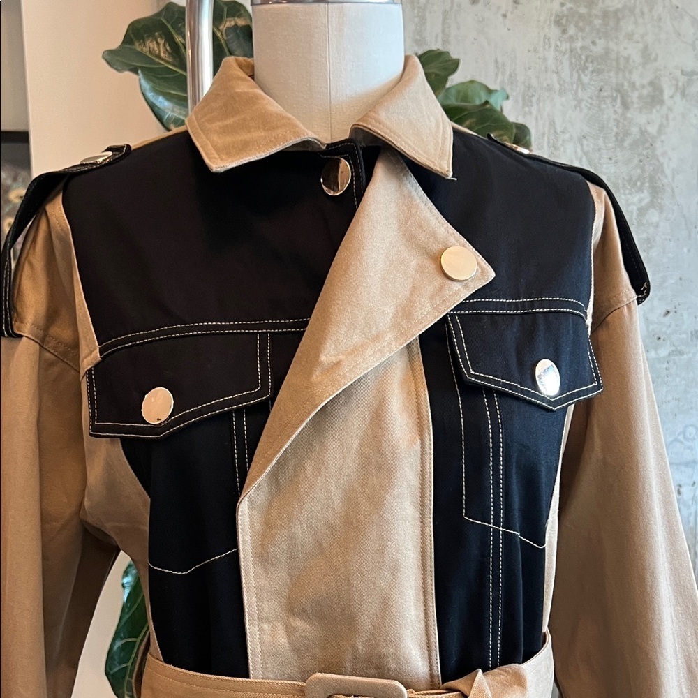 Karen Millen Black and Tan Utility Trench Coat - Picture 5 of 9